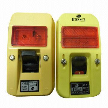 Circuit Breakers with Rated Voltage of 380V and 25A Current