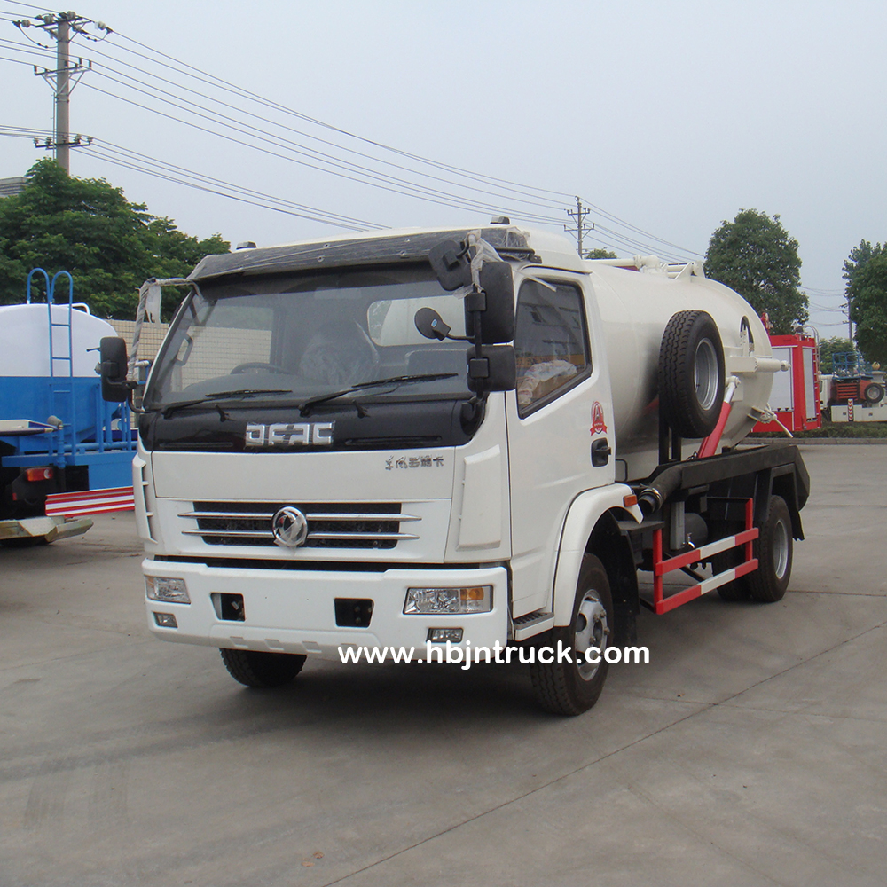 Vacuum Cleaner Truck