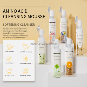 Cleansing Mousse with Amino Acids: Gentle Makeup Remover with Brush Head