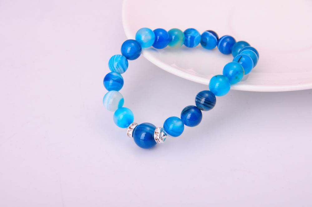 Bracelet d&#39;agate bleue avec perles semi-précieuses de pierres rondes 8MM