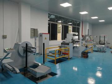 Sheet metal slitting machine