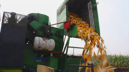 Corn Harvester Farming Machinery
