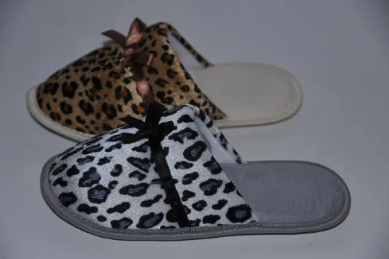 Leopard ladies slippers