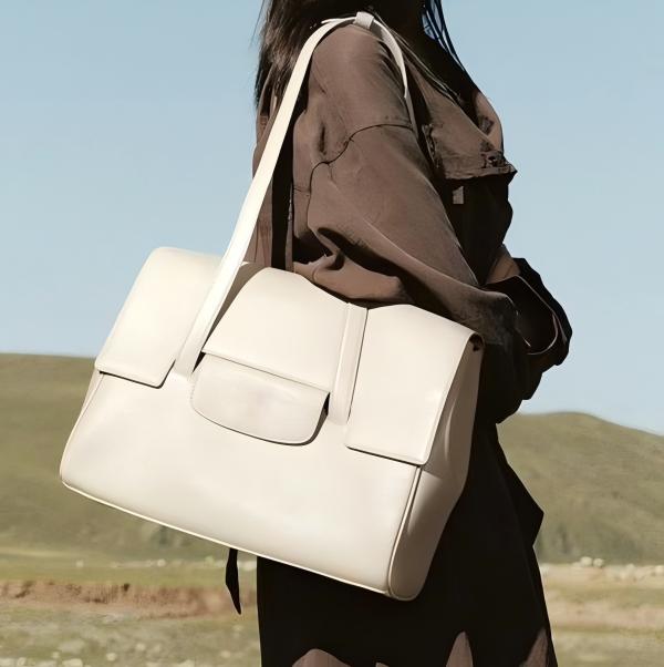 女性用のスタイリッシュな大容量の革のバッグ Stylish Large Capacity Leather Bag for Ladies