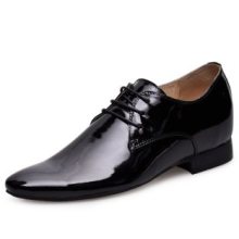 	 The fashion dress shoes is with elongated and tapered toe. Nicely dresses up in office,also ideal for tuxedos and formal suilt