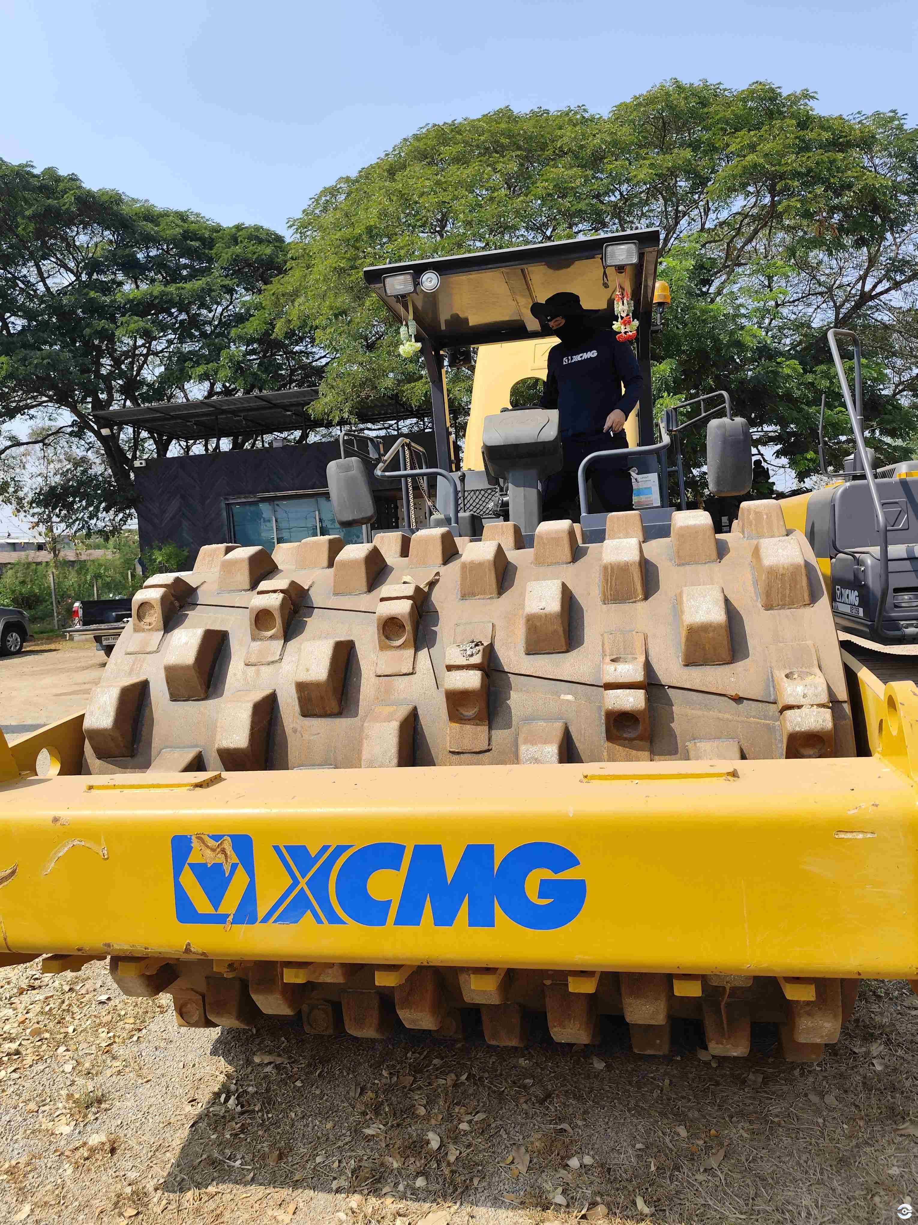 used-vibratory-roller