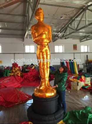 advertising giant inflatable The Oscar statuette