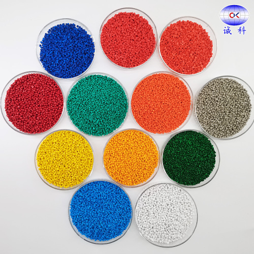 Цветная маточная смесь премиум-класса для литья пластмасс под давлением