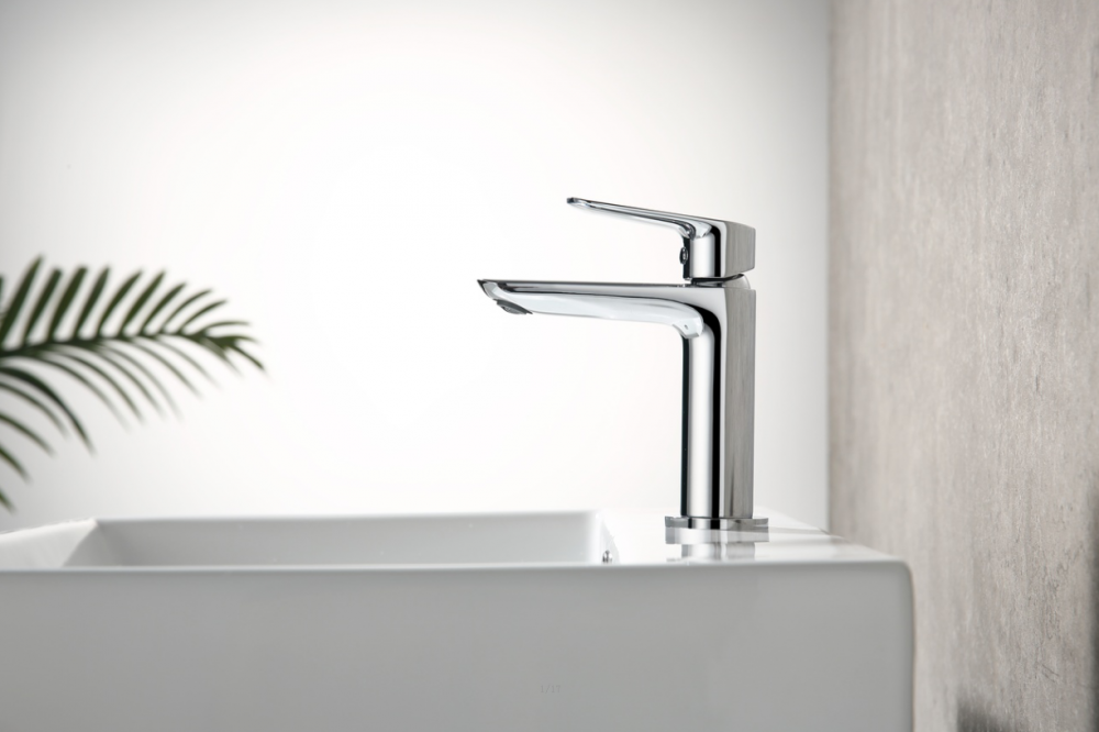 Wall-mounted Modern Basin Faucet Mixer Tap