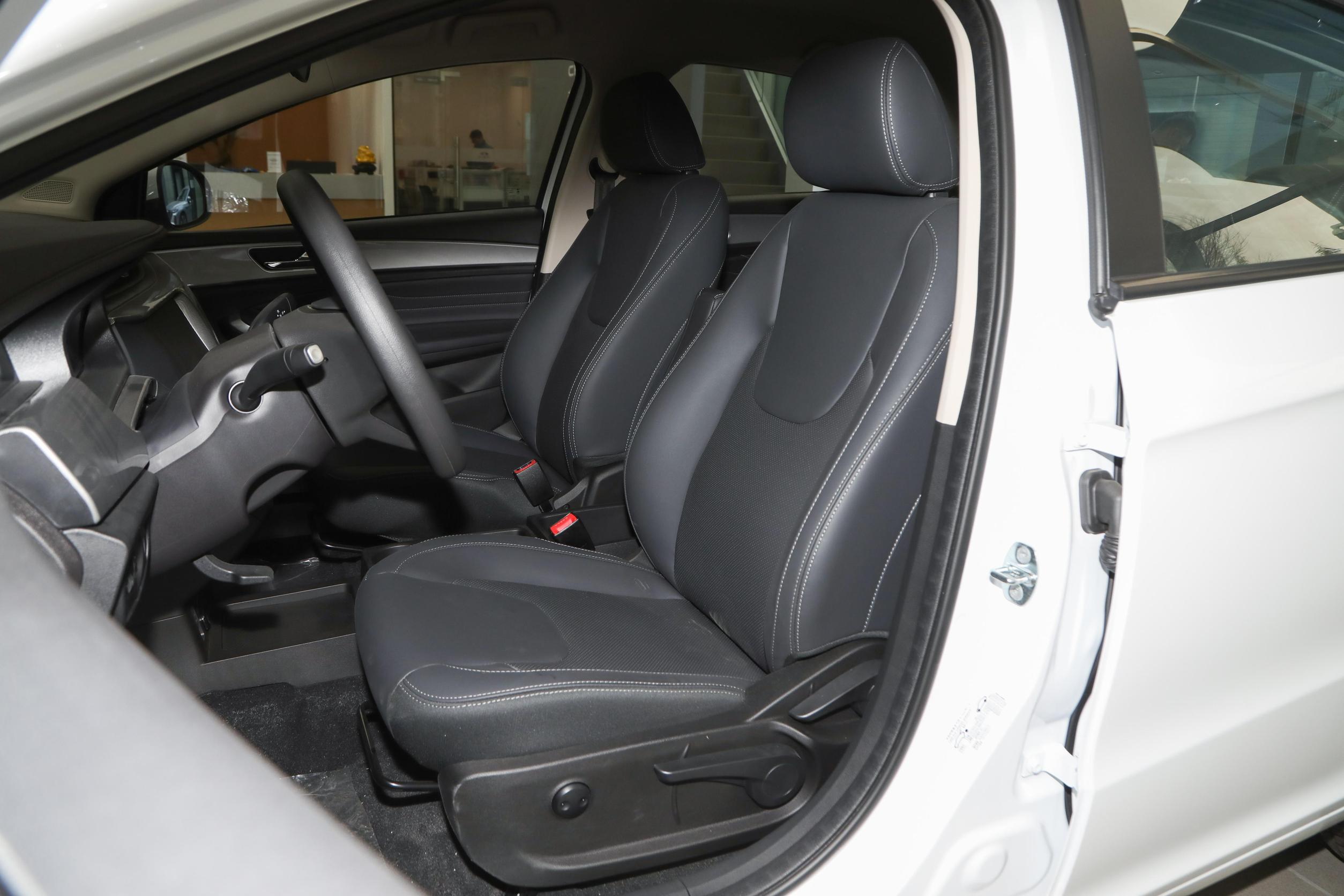 CHERY ARRIZO E COMPACT ELECTRIC SEDAN