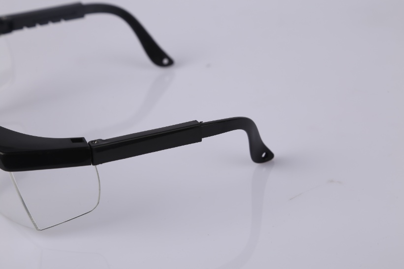 Protective Safety Glasses with Adjustable Frame