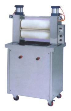 Pneumatic Vertical Squeezer to Excess The Moisture Content (P-AO)