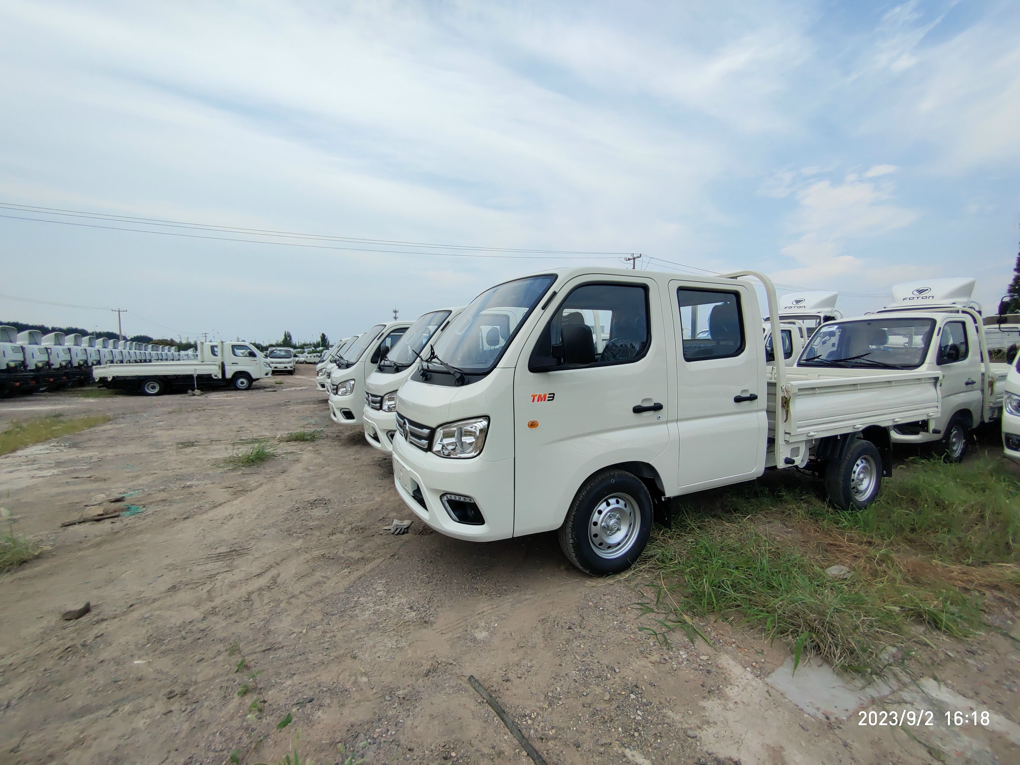 Reliable VAN CARGO TRUCK Design