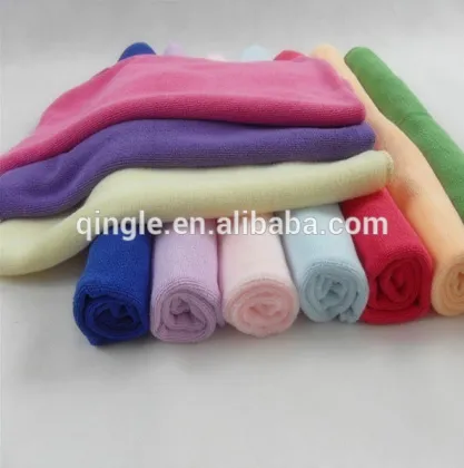 Bright colored fabric microfiber clean wiper