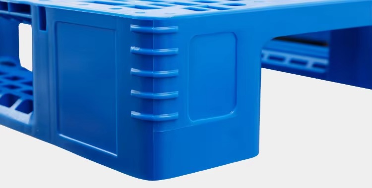 PALLETS