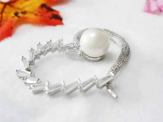 Heart shape with pearl shoe buckle