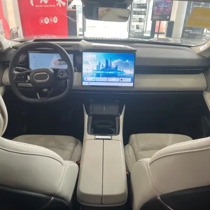 Lynk & Co 08: Chinese Luxury Hybrid SUV