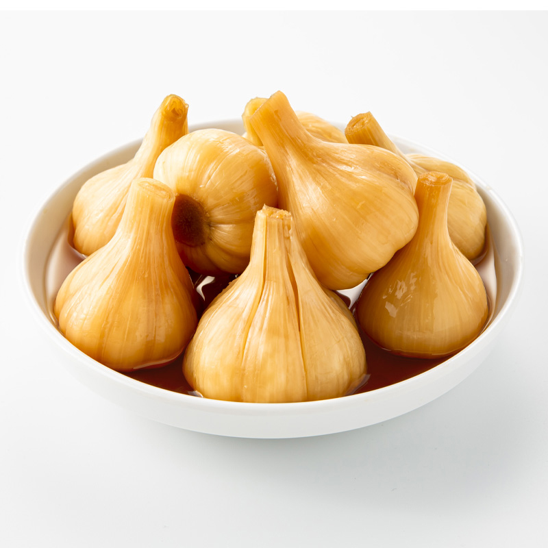 Sweet and sour pickled garlic from Yanbian