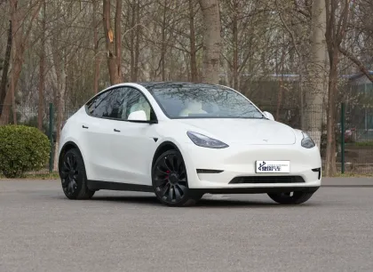 In Stock Wholesale: 5-Seater Used Electric Vehicles - Tesla Model Y EV SUV 305KM