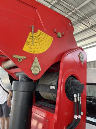 6 Wheeler 350HP Isuzu GIGA with Sany Palfinger Crane