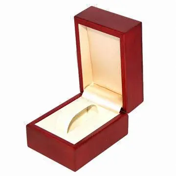 High-Quality Redwood Bracelet Display Gift Box