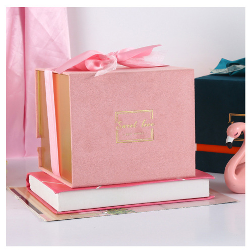 Caja magnética personalizada de terciopelo azul rosa con cinta