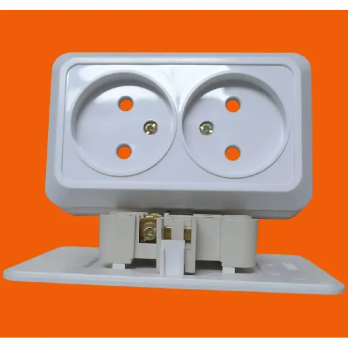 Розетка двойная без заземления белая (S1209)