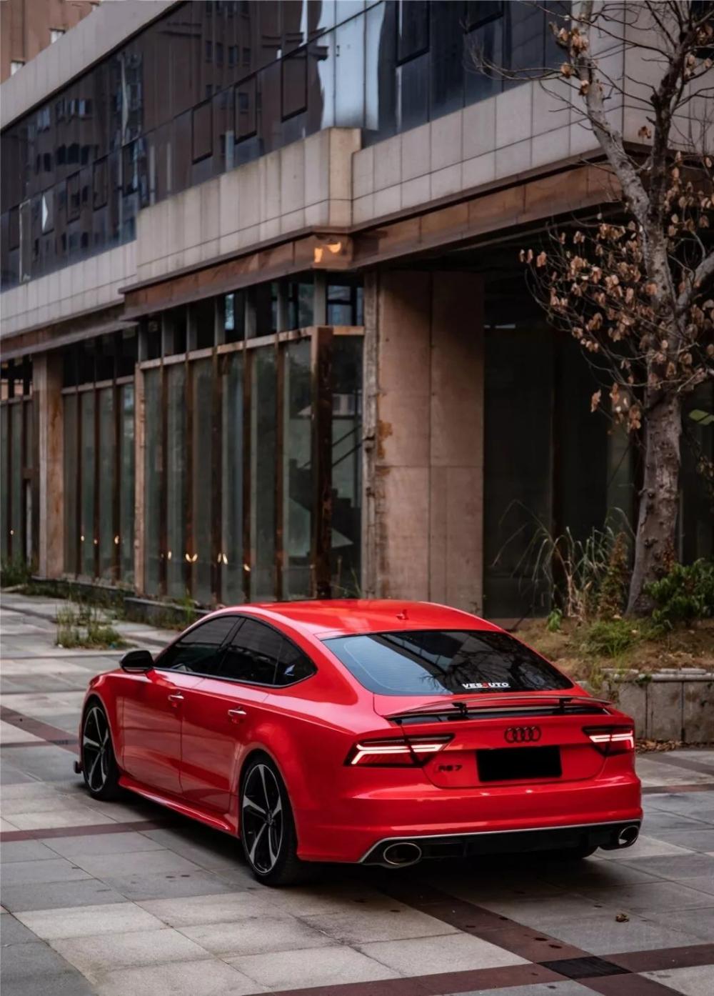 Ferrari Red 4