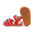 Belles sandales en cuir pour bébé Chaussures de bébé grinçantes