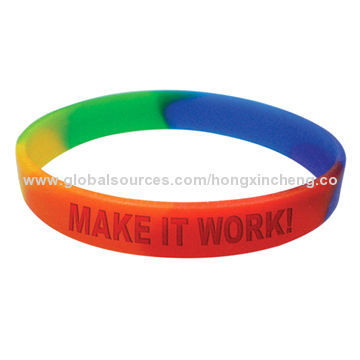 2014 Silicone Glowing Bracelet for Promotional Event