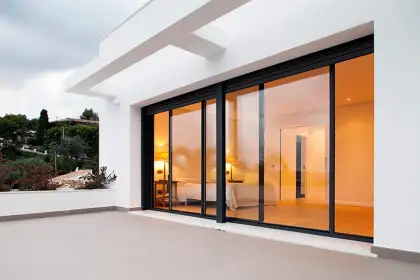 Modern aluminum sliding door