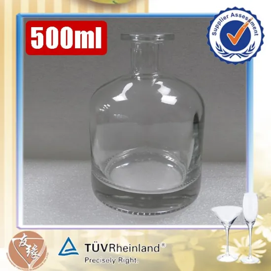 custom brand empty 0.5L round shape cork top sodalime super crystal clear glass bottle for diffusers