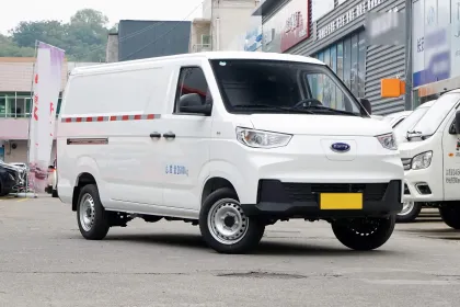 Kairui Porpoise High Performance Electric Cargo Van - Karry Truck
