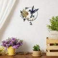 Elegante decorazione da parete floreale in lamiera stagnata con design di colibrì