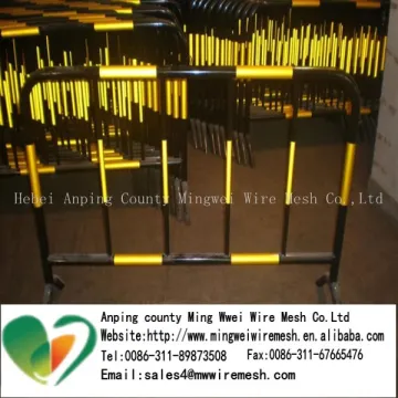 2016 Hot sale temporary crowd control barrier fence