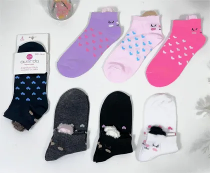 Simple custom-made children's socks and women's socks