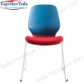 Cómoda silla de comedor en varios colores