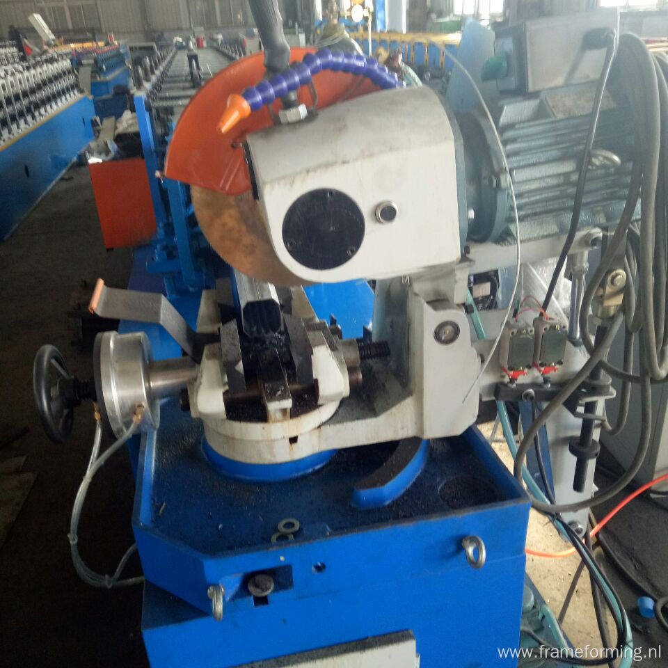 Downpipes cold roll forming line