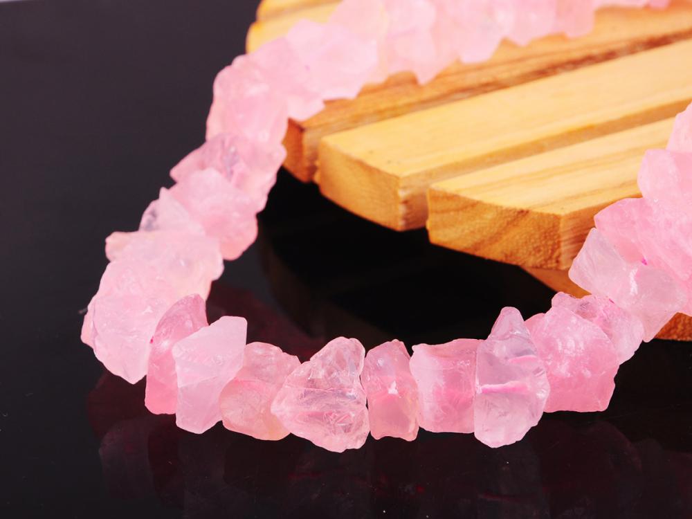 Perles brutes de quartz rose brut naturelles non polies