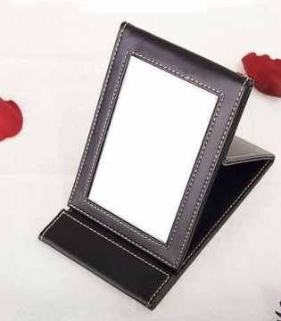 fashionable lipstick case with mirror