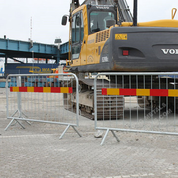 Hot Dipped Sweden Crowd Control Pedestrian Barrier