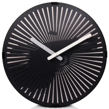 Gewehr-bewegliche Wanduhr mit Licht