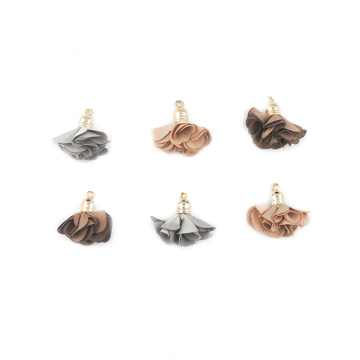 สีน้ำตาลอ่อนขนาดเล็กสีสันสดใส Charms: อุปกรณ์ตกแต่งที่มีสไตล์