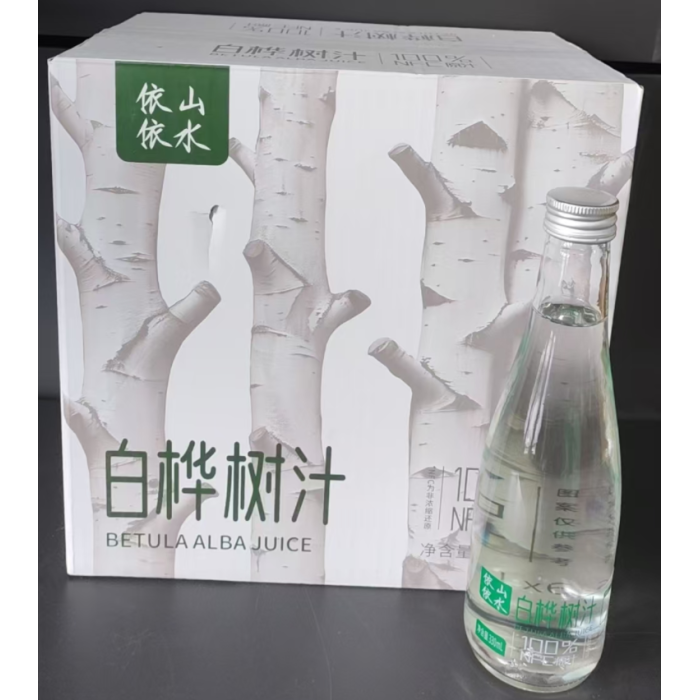 Deliciosos sucos de bétula engarrafados