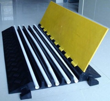 long life 4 channel rubber cable ramp bridge of RIGEBA