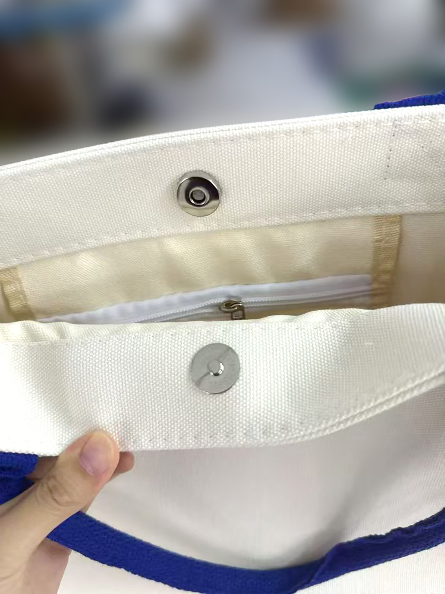 Customized canvas tote bag