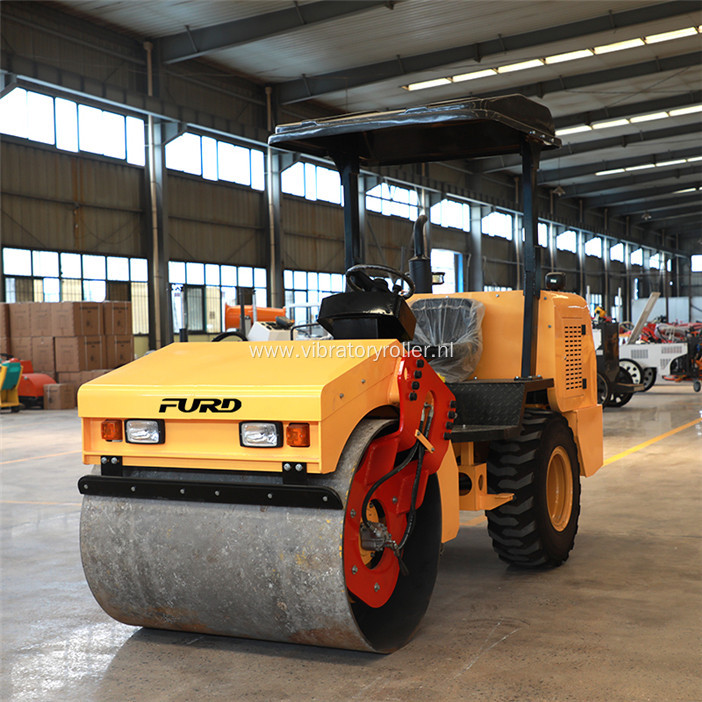 3 Ton Hydraulic Vibratory Rubber Tyre Road Roller