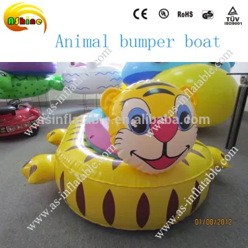 Colorful and animals style kids water boat paddle boat electric bumper boat
