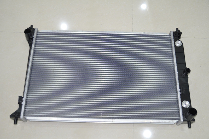 High Quality Radiator for Ford Au Falcon