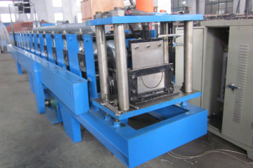 Rain water gutter pipe roll forming machine